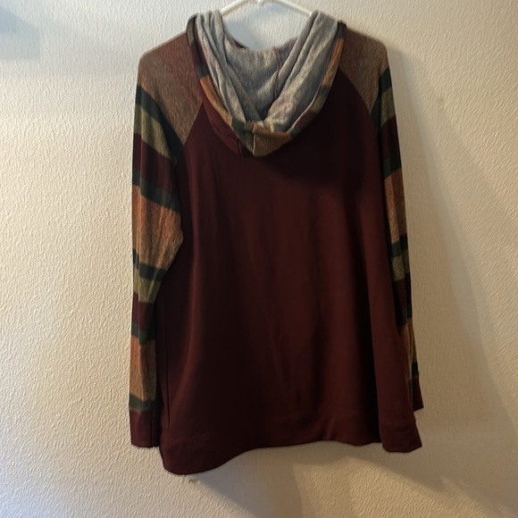 Maurice’s striped sleeve hoodie size medium - Picture 5 of 5